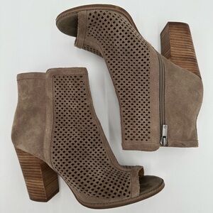 Lucky Brand LP-Lakyn Women's Peep Toe Heeled Booties Boots Size 10 Suede Taupe